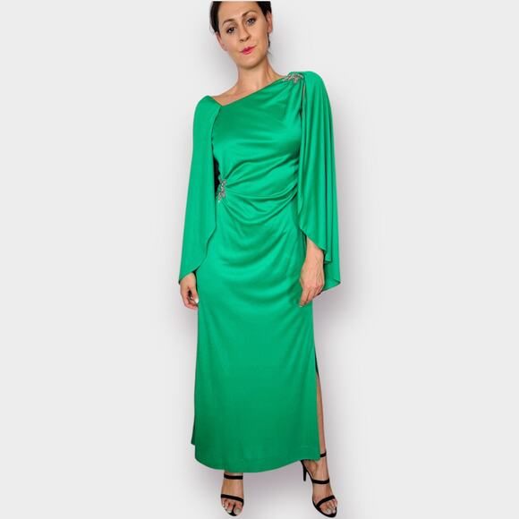 70s Claralura Kelly Green‎ Gown with Cape - Picture 1 of 11
